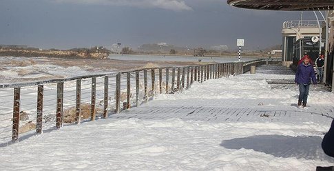 إخلاء مبنى في تل أبيب خوفاً من سقوط أسقفه