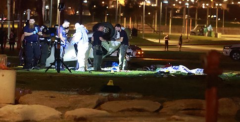 قتيل وعدة إصابات خطيرة بعملية مزدوجة في تل أبيب وقتل المنفذ