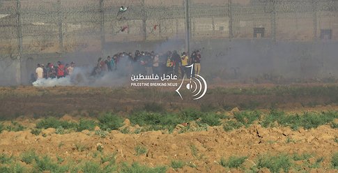 عشرات الإصابات برصاص وقنابل الاحتلال على حدود غزة