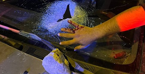 إطلاق نار على سيارة ضابط إسرائيلي في الخليل