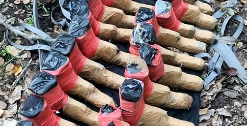حاول الفرار جواً... إحباط تهريب شحنة أسلحة من لبنان إلى إسرائيل