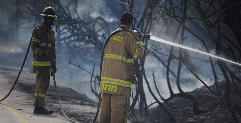 اندلاع مئات الحرائق وانقطاع الكهرباء خلال يومٍ حارٍ على إسرائيل