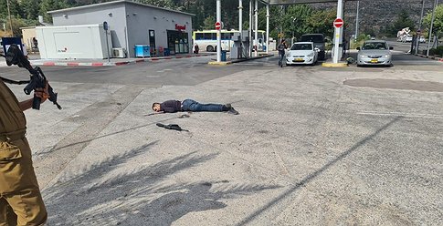 بعملية خطف.. مقتل وإصابة 8 إسرائيليين بإطلاق نار جنوبي نابلس وقتل المنفذين