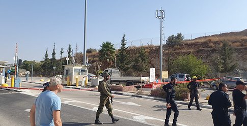 مقتل وإصابة 6 إسرائيليين بينهم جنود بعملية دهس غرب رام الله