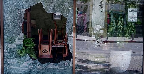 مئات الجرحى بتظاهرات عنيفة بين الإريتريين وساحة الحرب هي تل أبيب