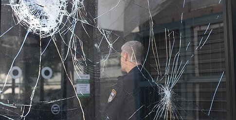 مئات الجرحى بتظاهرات عنيفة بين الإريتريين وساحة الحرب هي تل أبيب