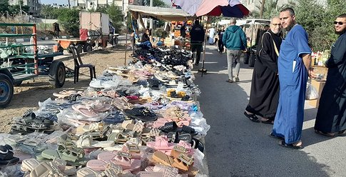 افتتاح سوق شعبي جديد في بلدة القرارة بخانيونس