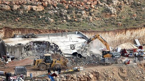 الاحتلال يهدم منزلين جنوب نابلس