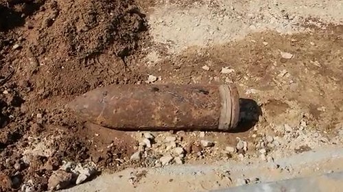 العثور على قذيفة مدفعية قديمة جنوب تل أبيب