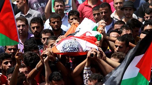 آلاف الفلسطينيين يشيعون جثامين شهداء طولكرم ونابلس