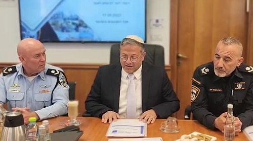 بن غفير يؤكد على اقتحام المستوطنين للمسجد الأقصى غداً