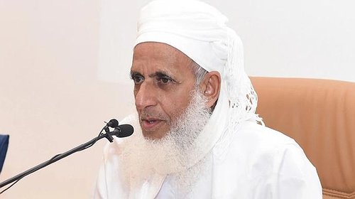 مفتي عُمان يوجه تحية "إجلال" لدولة قطر لهذا السبب