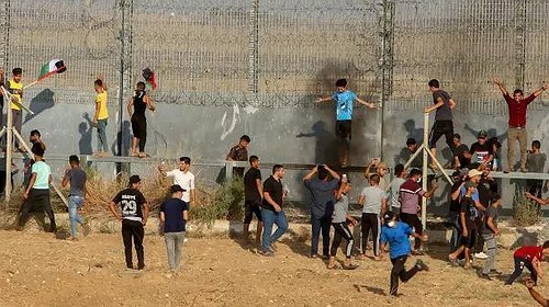 الاحتلال يُعلن اعتقال 3 فلسطينيين على حدود غزة