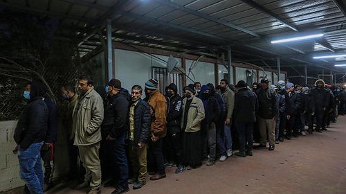 نقابات العمال: أكثر من نصف عمال غزة تحت الفقر ويوجد مؤامرة ضدهم