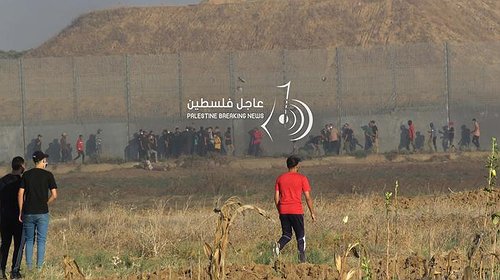 عشرات الإصابات برصاص وقنابل الاحتلال على حدود غزة