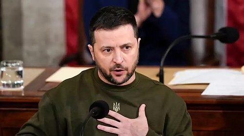 زيلينسكي: ليس من المؤكد أن بوتين لا يزال على قيد الحياة