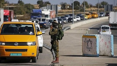 الاحتلال يقتل فلسطيني في نابلس بزعم محاولة خطف سلاح