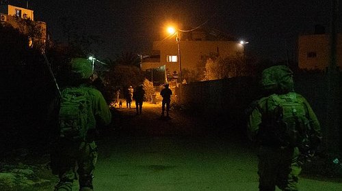 شهيد وعدد من الإصابات في اقتحام الاحتلال نابلس