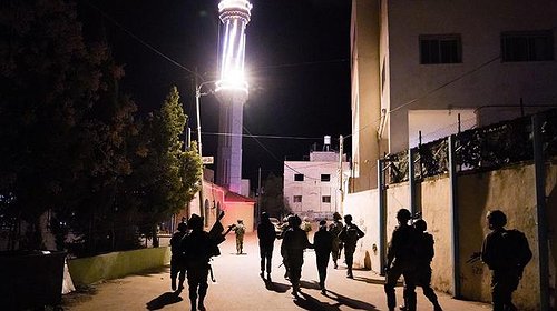 الاحتلال يعتقل عدة مواطنين ويكشف تفاصيل أخرى
