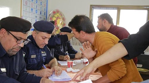 "المرور" تستقبل عدداً من السائقين للاستماع لشكواهم