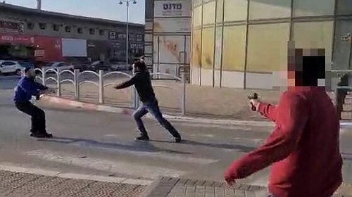بحضور 20 شخص... اسرائيل تسلم جثة منفذ عملية بئر السبع لذويه