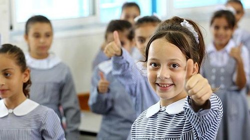 "الأونروا" تعتمد التقييم الواقعي وتلغي الاختبارات النهائية لهذه المرحلة