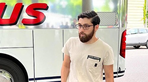 الشخص الذي نوى حرق "التوراة" في السويد يتراجع عن ذلك ويكشف السبب