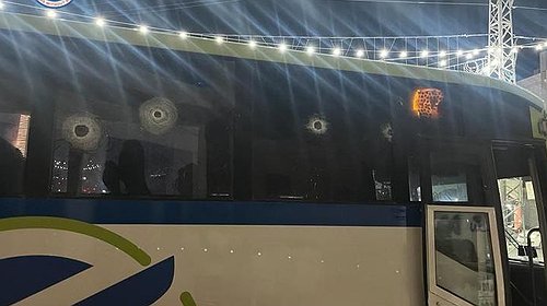 إطلاق نار على حافلة إسرائيلية في نابلس
