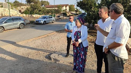 وزير إسرائيلي يزور مستوطنات غلاف جنين بعد عمليات إطلاق النار