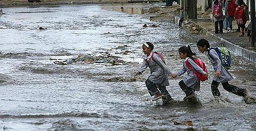 التعليم بغزة تُصدر بياناً هامّاً حول دوام المدارس غداً